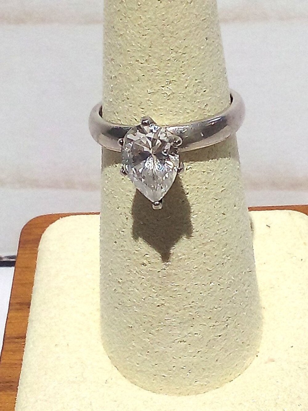 1 Carat Teardrop Cz Sterling 925 ring size 7.50